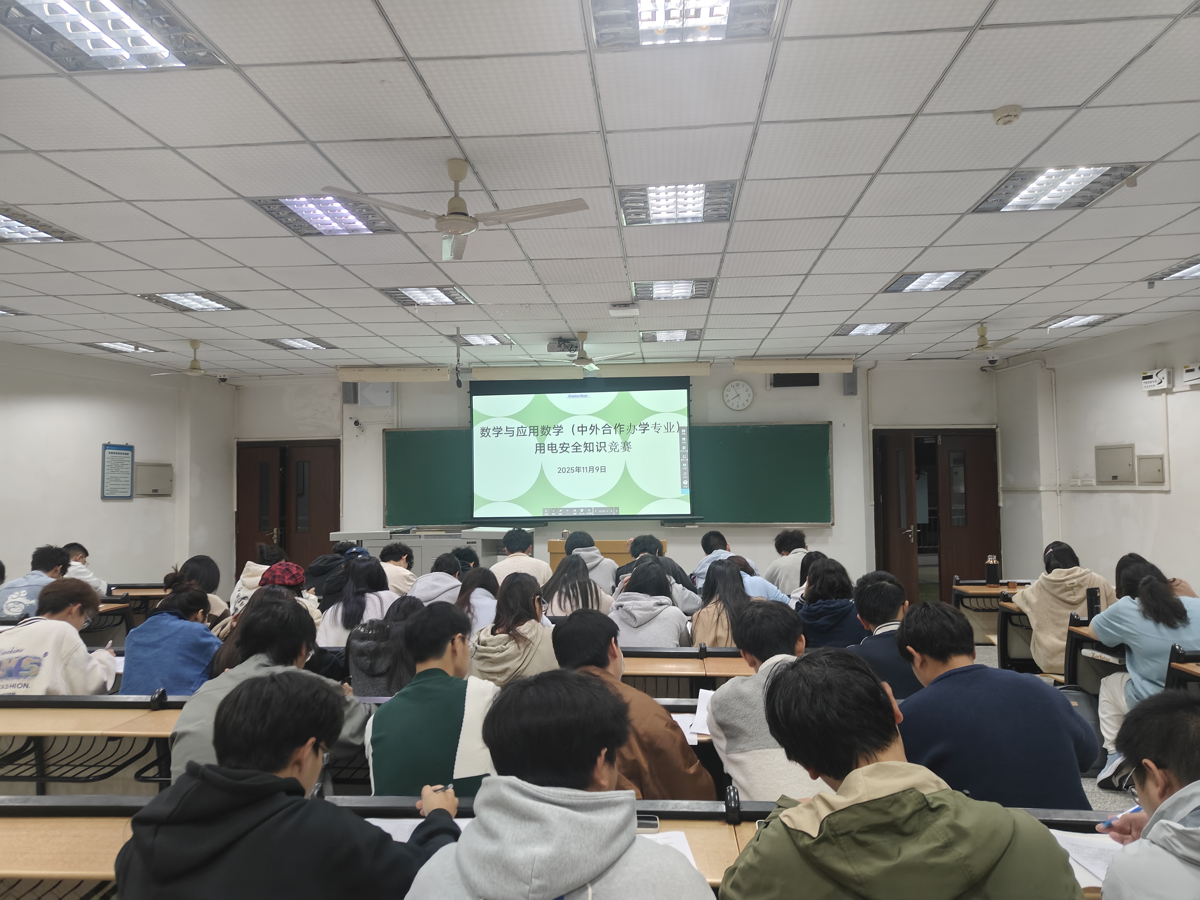 EmHT_1763433608052003276.jpg EmHT_1763433608052003276.jpg