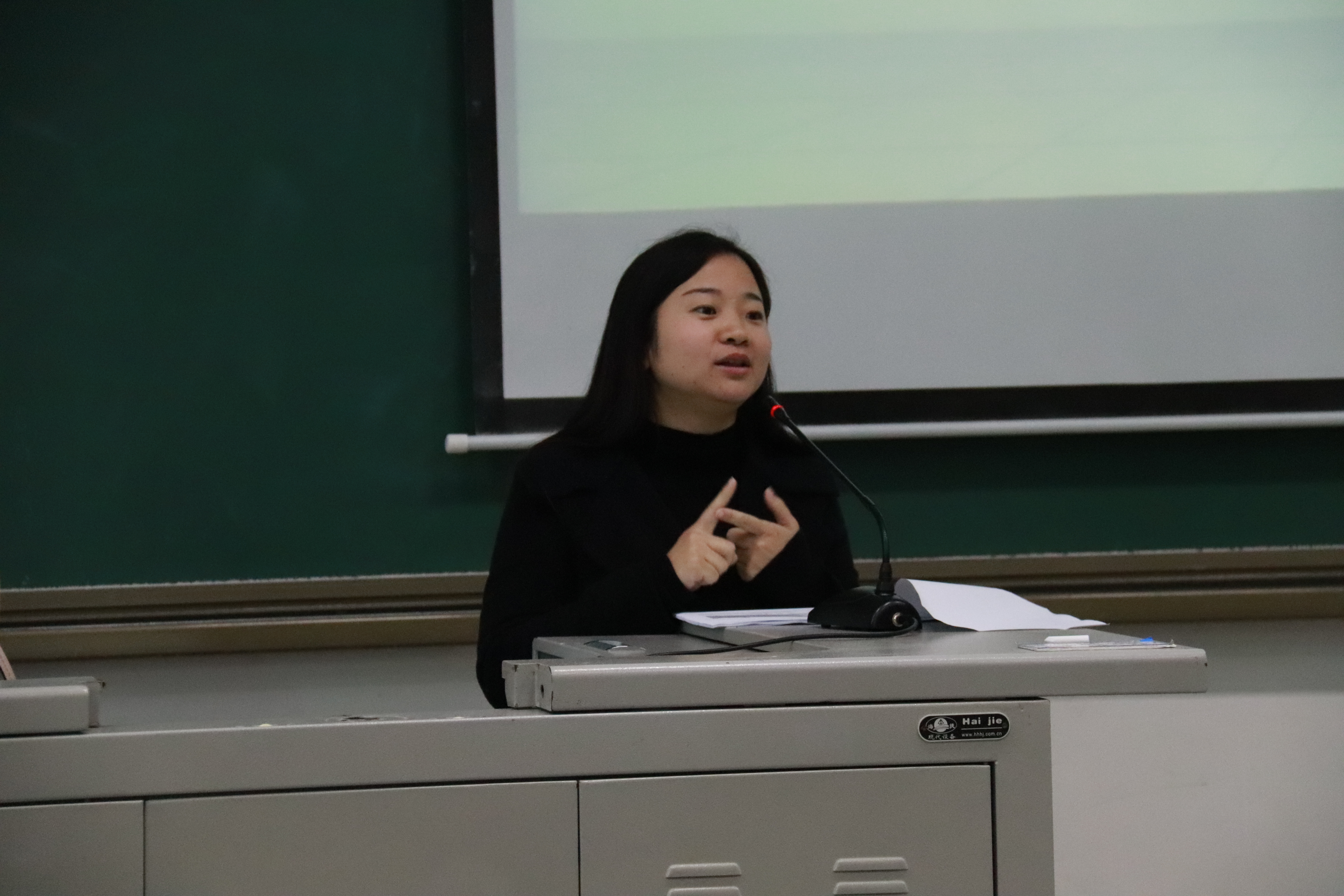 1574409249104098867.jpg 20191120bw必威西汉姆联顺利开展学生干部培训讲座2.jpg