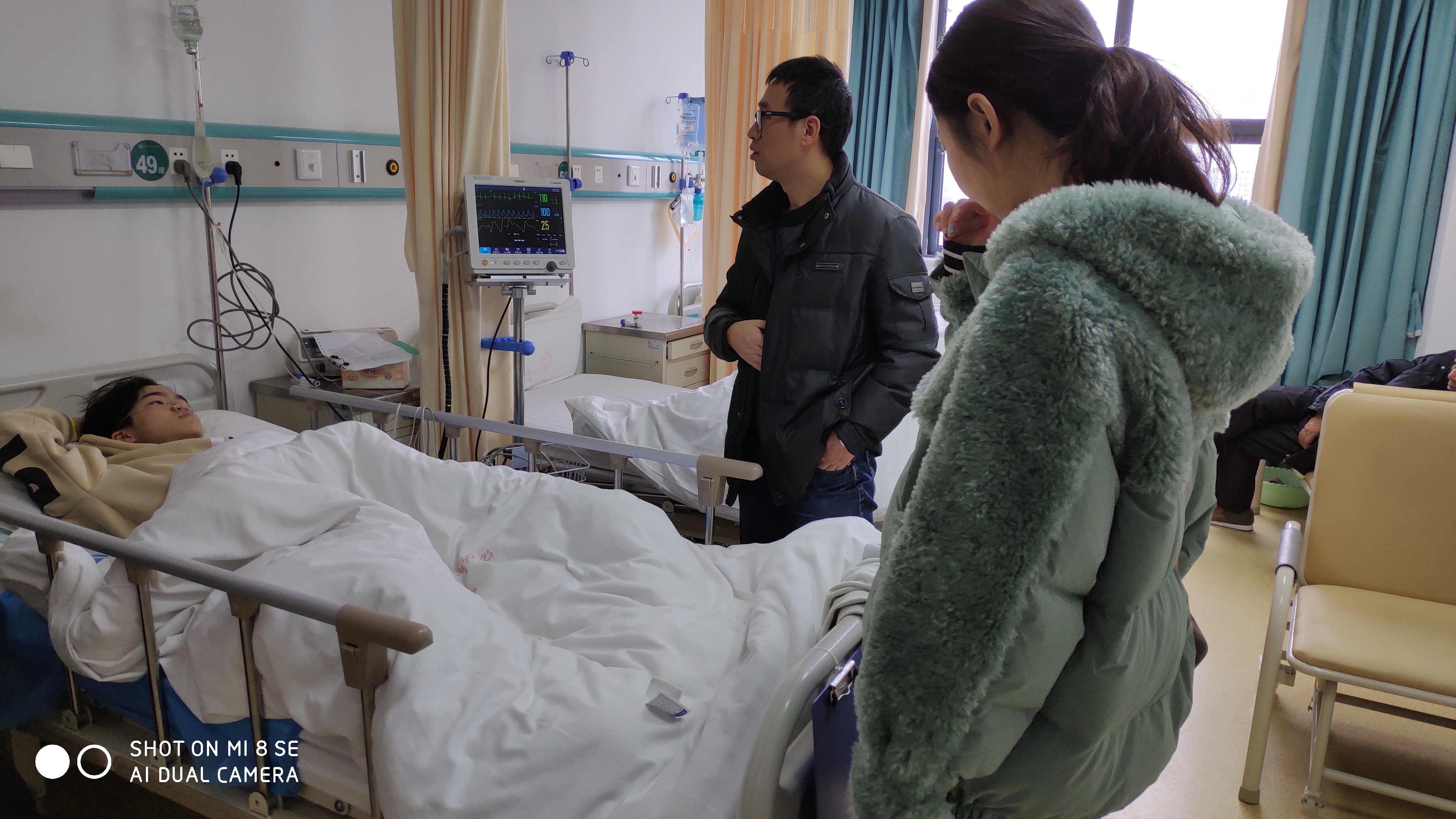 1579397174527014421.jpg bw必威西汉姆联组织慰问困难学生2.jpg